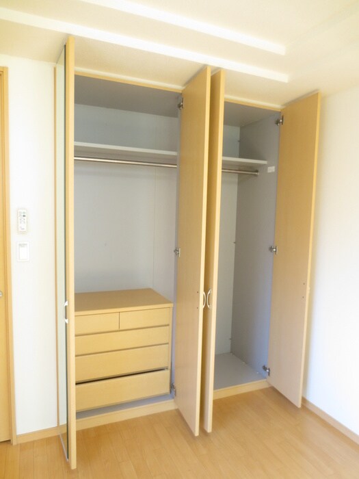 物件内観写真12　(収納)