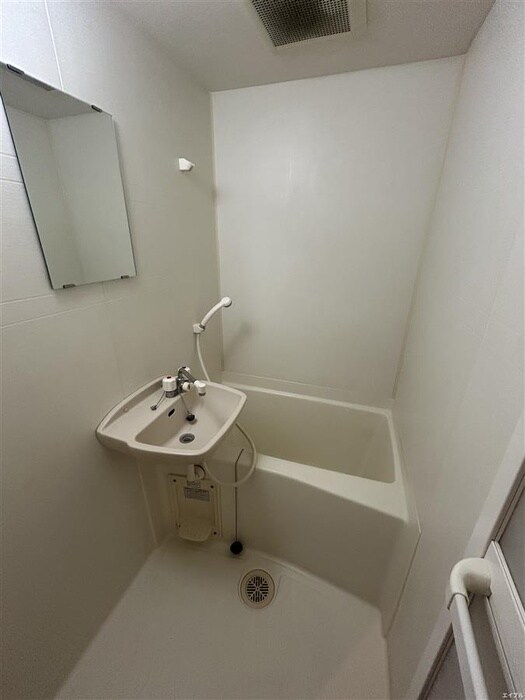 物件内観写真12　(バス／シャワールーム等)