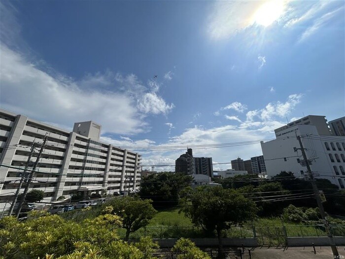 物件内観写真20　(室内からの展望)