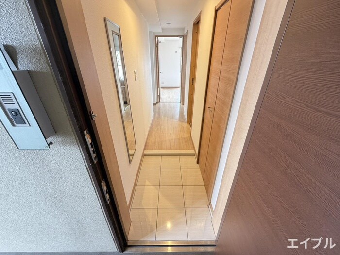 物件内観写真16　(玄関)