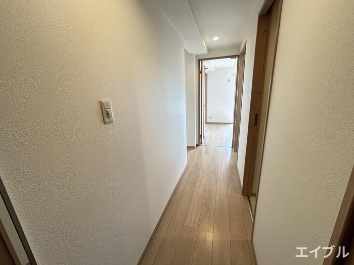 物件内観写真21　(廊下)