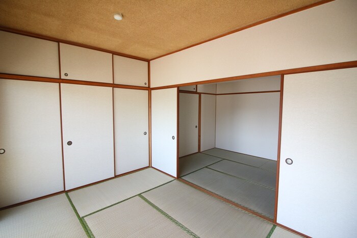 物件内観写真8　(居室)