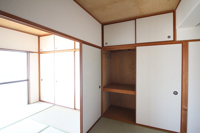 物件内観写真11　(収納)