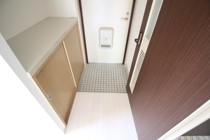 物件内観写真17　(玄関)