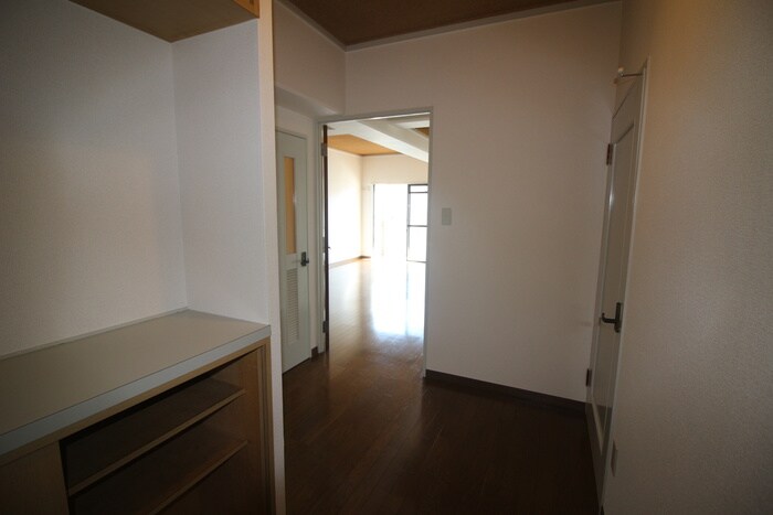 物件内観写真20　(廊下)