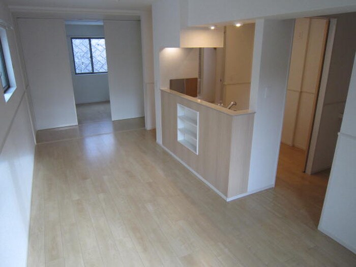 物件内観写真4　(居室)