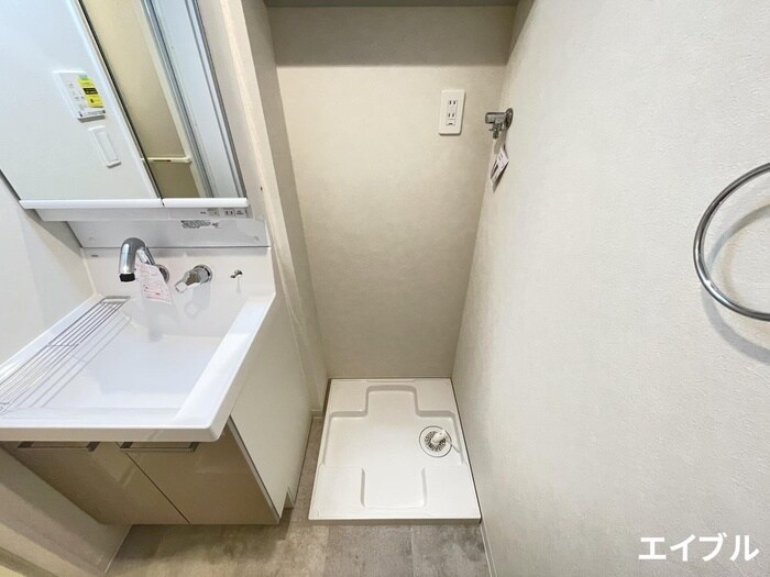 物件内観写真11　(洗濯機置場)