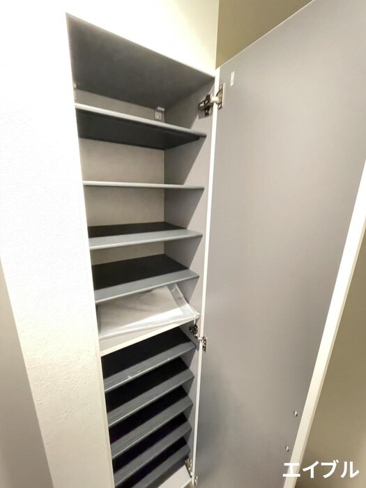 物件内観写真18　(靴箱)