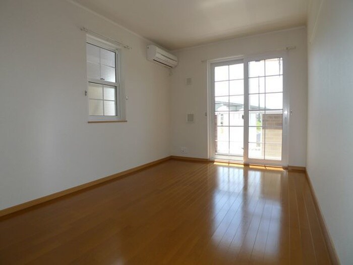 物件内観写真6　(居室)