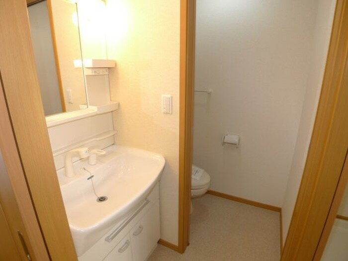 物件内観写真9　(洗面)