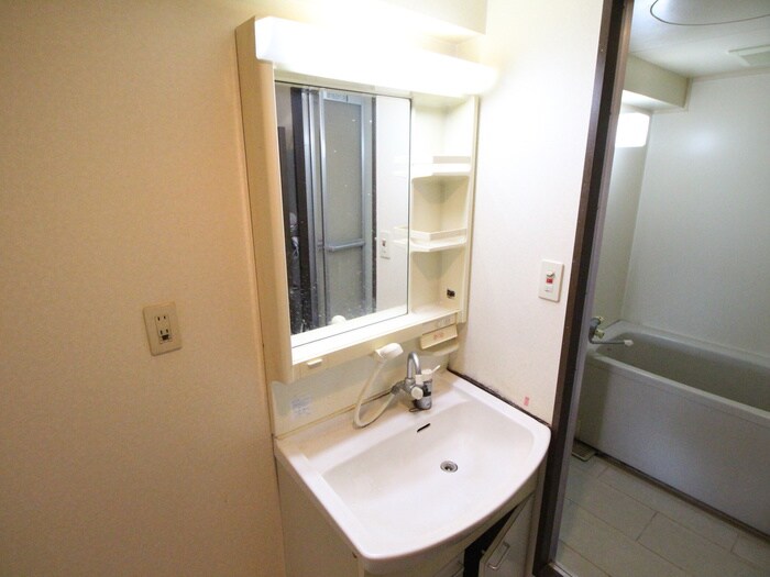 物件内観写真12　(洗面)