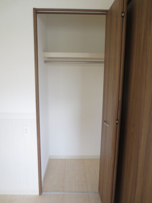 物件内観写真12　(収納)
