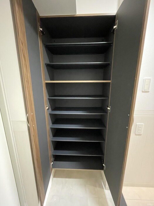 物件内観写真18　(靴箱)