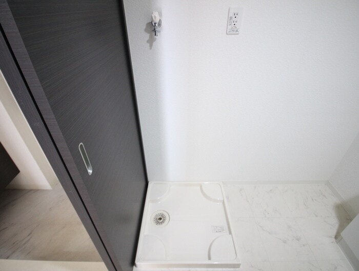 物件内観写真20　(洗濯機置場)