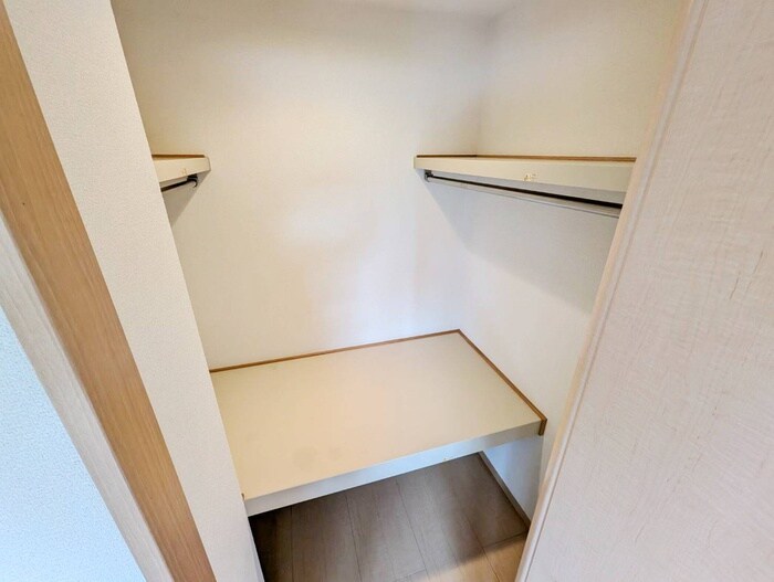 物件内観写真8　(収納)