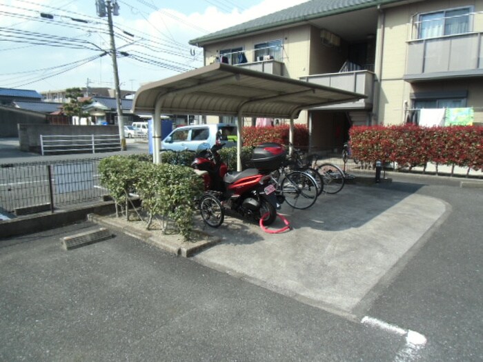 物件外観写真3　(駐輪場)