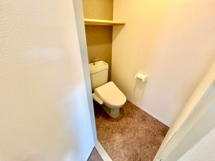 物件内観写真8　(トイレ)