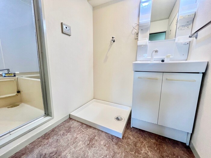 物件内観写真14　(洗濯機置場)