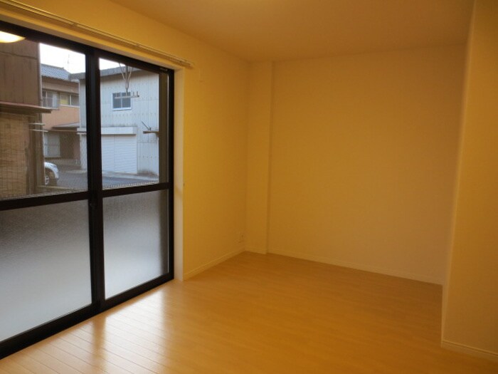 物件内観写真5　(居室)