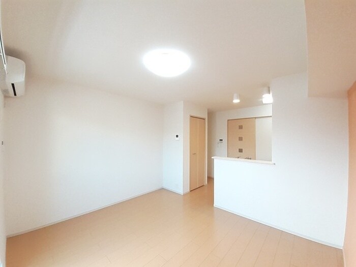 物件内観写真6　(居室)