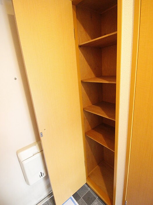 物件内観写真15　(靴箱)