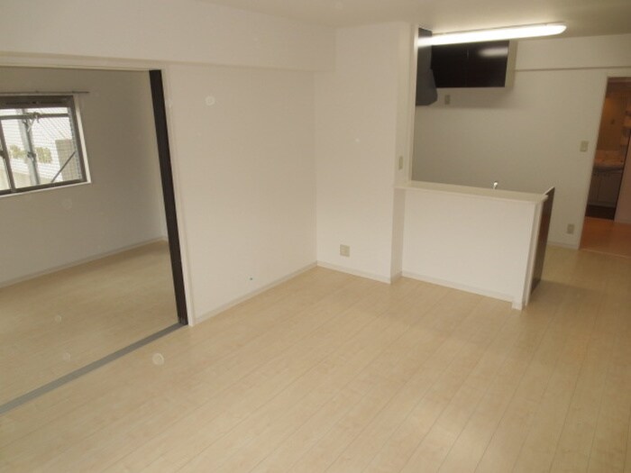 物件内観写真8　(内観写真)