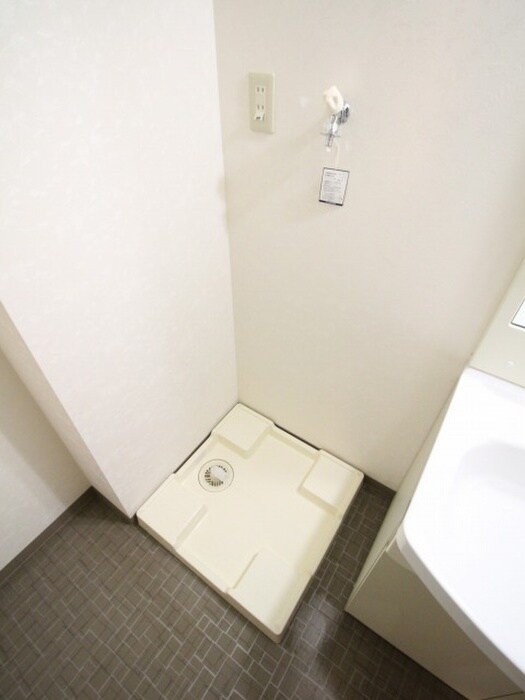 物件内観写真13　(洗濯機置場)
