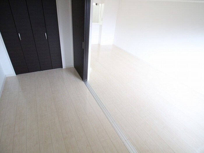 物件内観写真22　(居室)