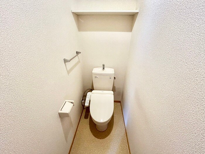 物件内観写真8　(トイレ)