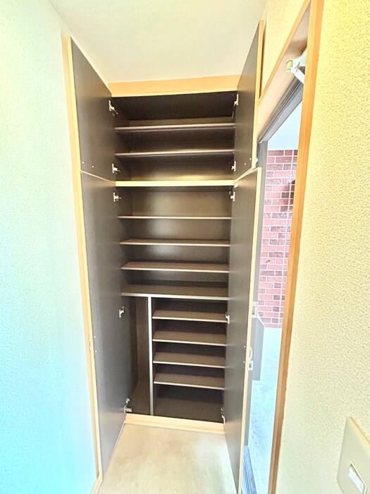 物件内観写真18　(靴箱)