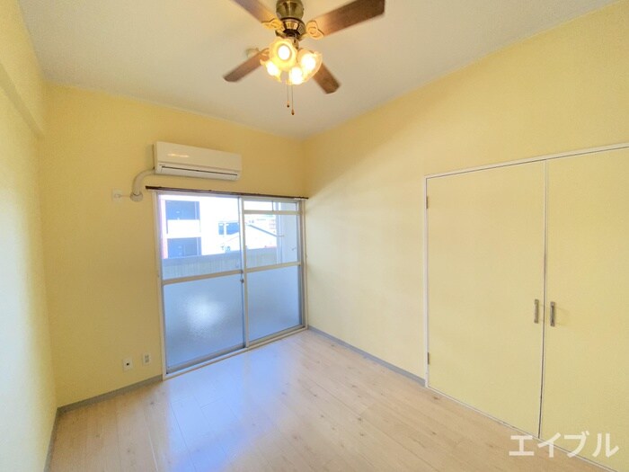 物件内観写真4　(居室)