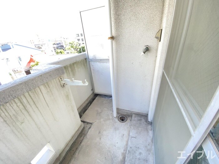 物件内観写真14　(洗濯機置場)