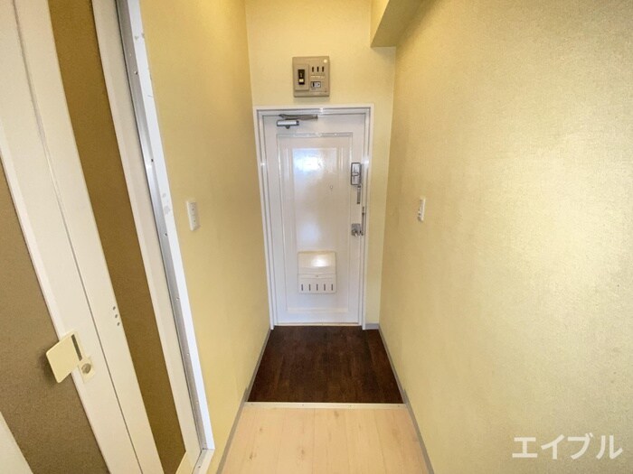 物件内観写真15　(玄関)