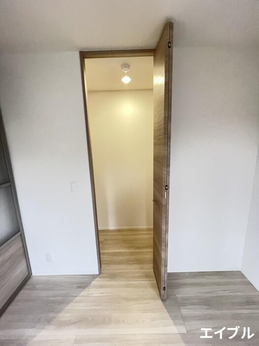 物件内観写真18　(収納)