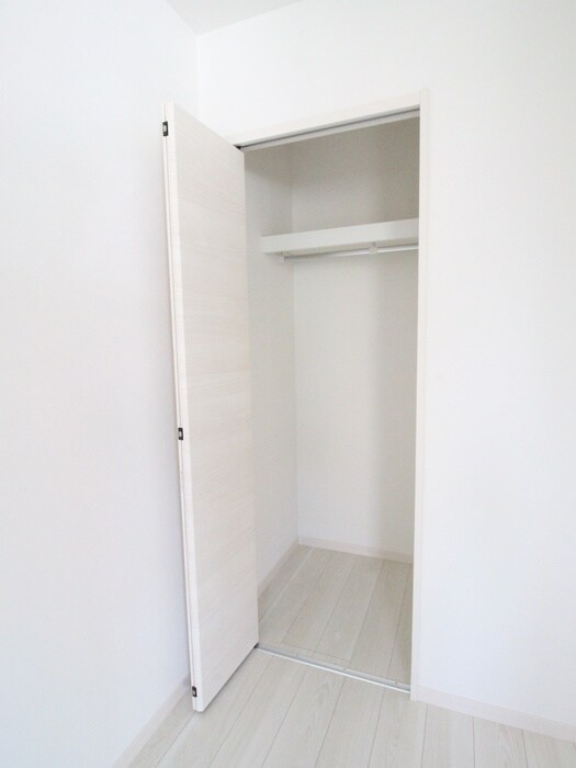 物件内観写真10　(収納)