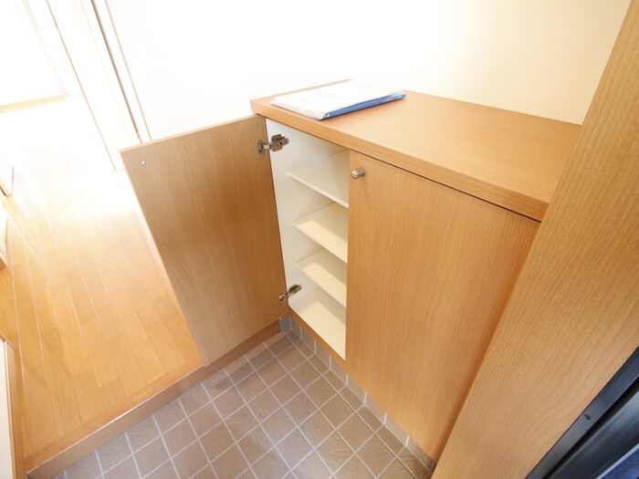 物件内観写真16　(靴箱)