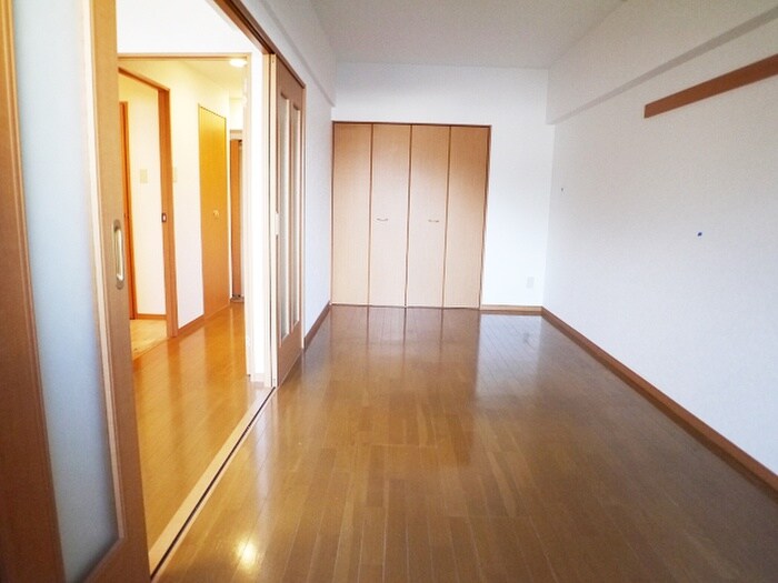 物件内観写真8　(居室)