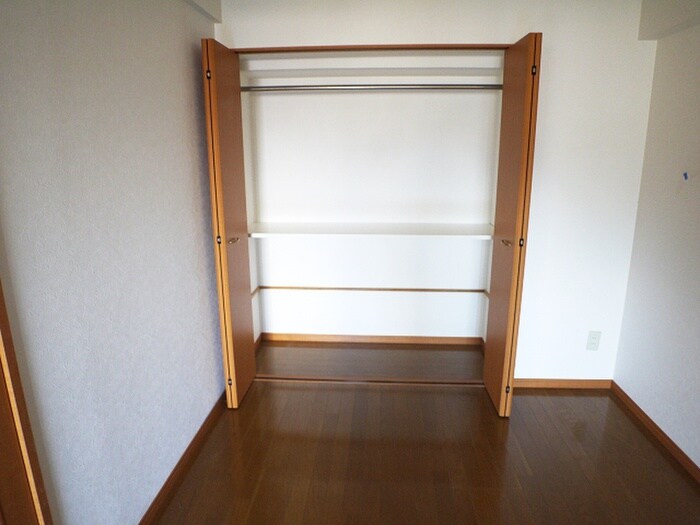物件内観写真12　(収納)