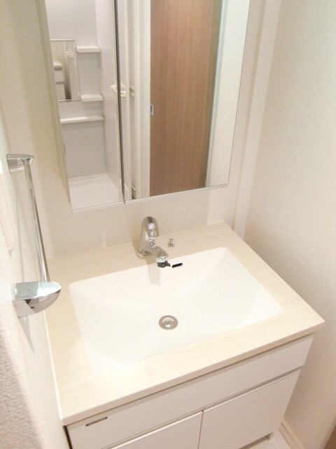 物件内観写真8　(洗面)