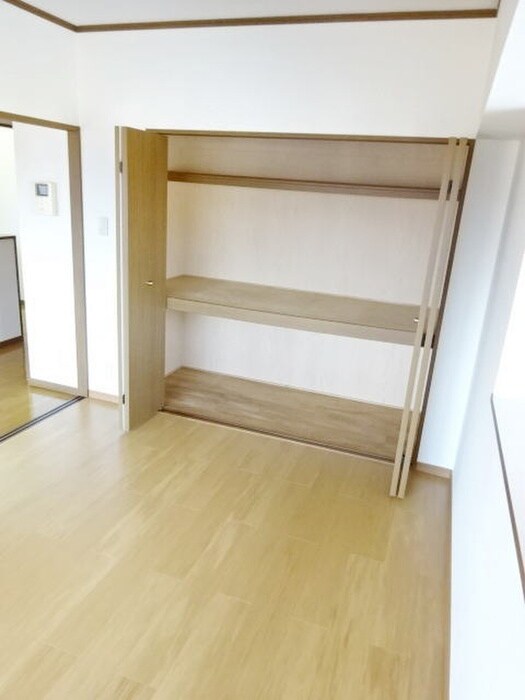 物件内観写真8　(収納)