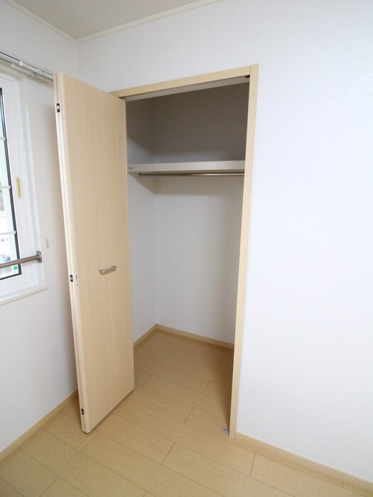 物件内観写真16　(収納)