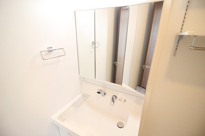 物件内観写真11　(洗面)