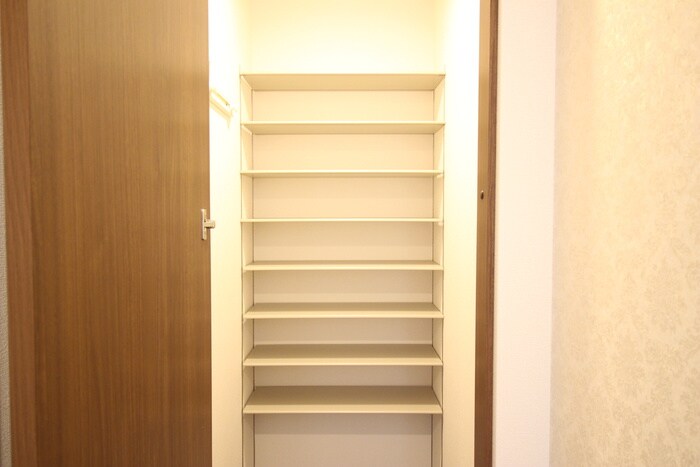 物件内観写真16　(靴箱)