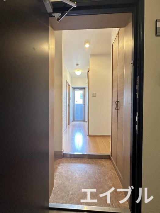 物件内観写真14　(玄関)