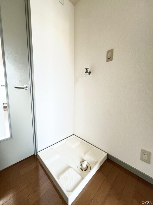 物件内観写真20　(洗濯機置場)