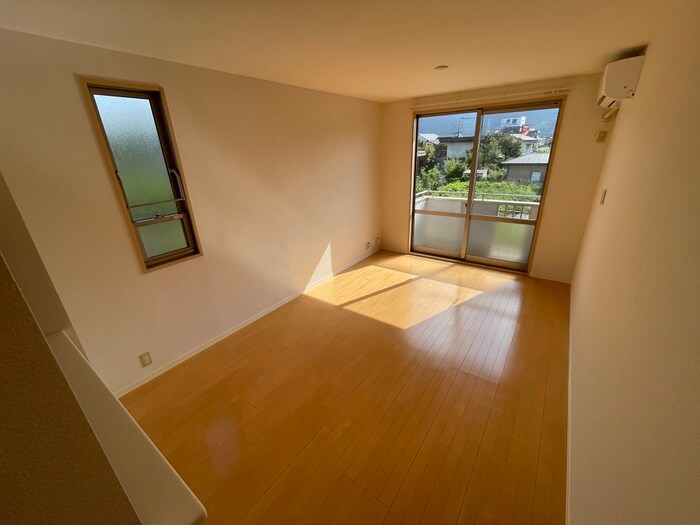 物件内観写真4　(居室)