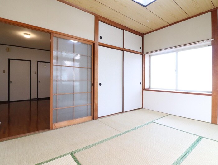 物件内観写真8　(居室)