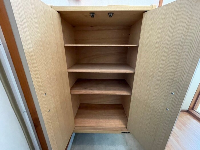 物件内観写真16　(靴箱)