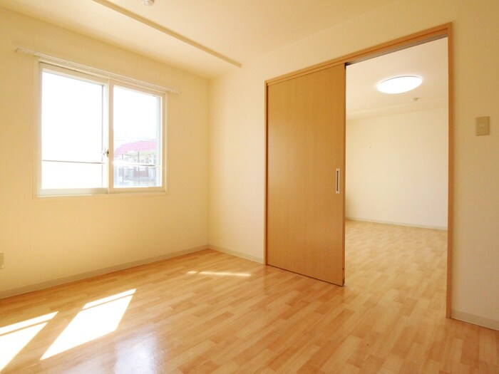 物件内観写真10　(居室)