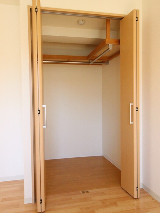 物件内観写真11　(収納)